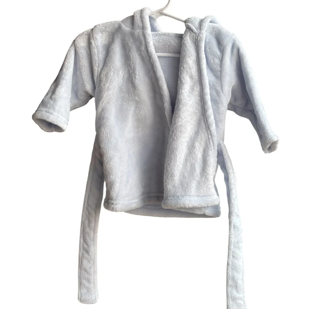 Bay gown for babies essential size:0-9 months